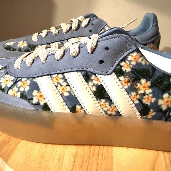 Adidas limited edition blue floral Sambae sneakers made with Liberty fabric NWT - Picture 5 of 9
